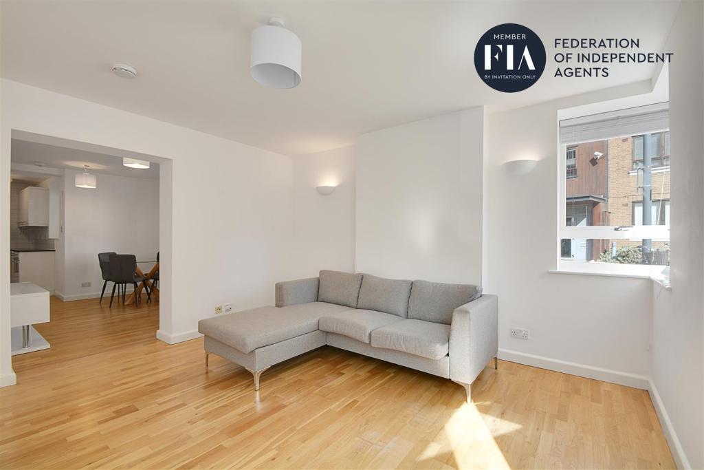 Kew Bridge Court, Chiswick, W4, London. 2 Bed Flat RENT London Flats