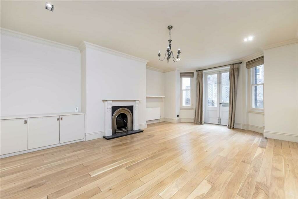 2 bedroom flat Roland Gardens, South Kensington SW7 RENT