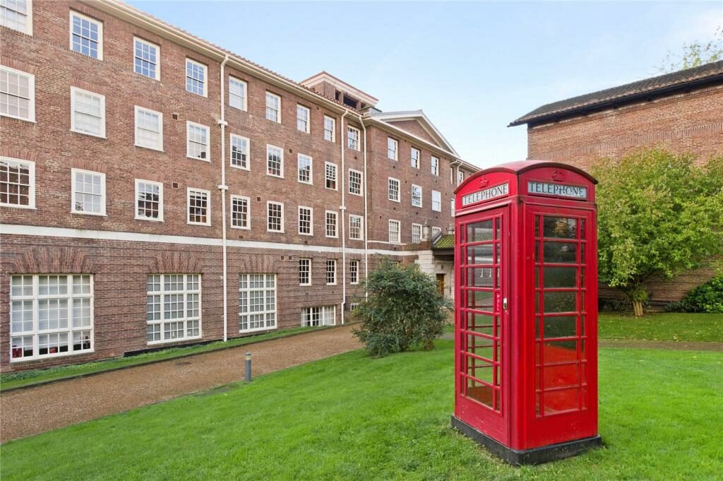 4 bedroom flat Gilbert Scott Building, Scott Avenue, London, SW15