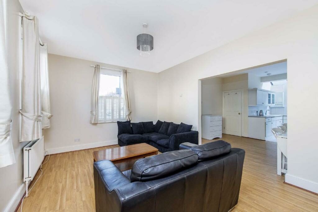 3 bedroom house Orbain Road, Fulham, London, SW6 RENT London Flats