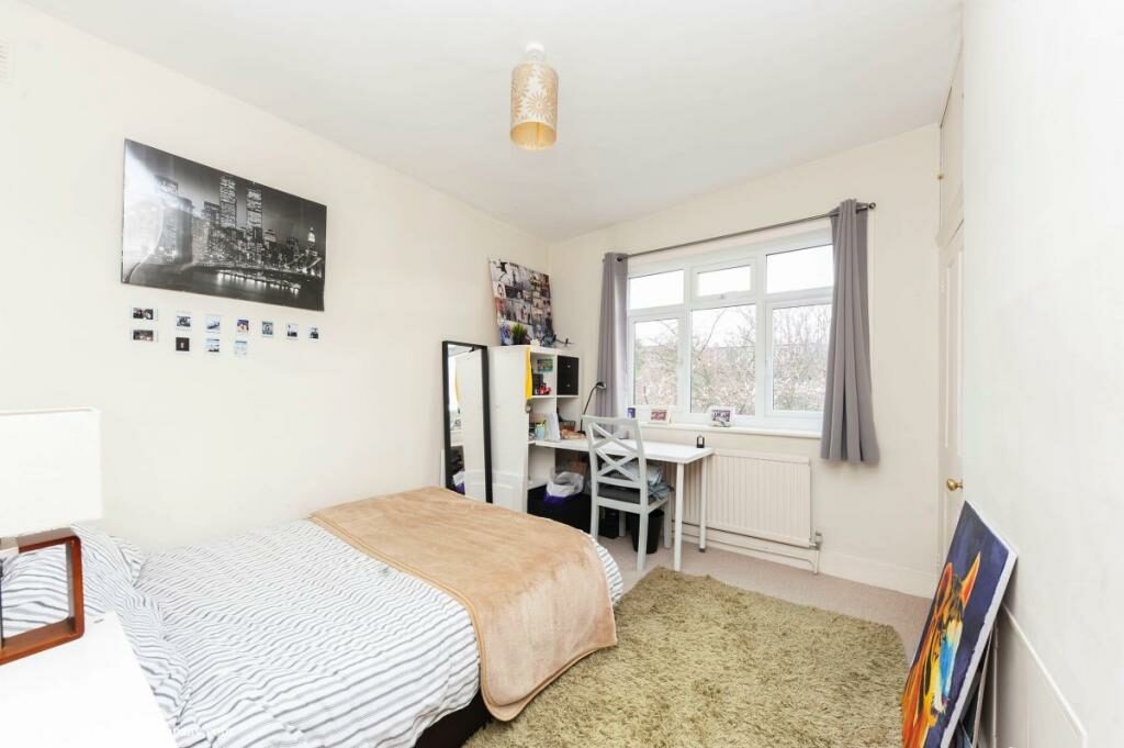 3 bedroom house Bridgman Road, Chiswick, London W4 RENT London Flats